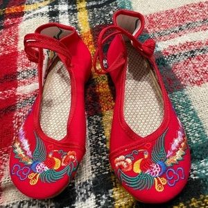 BEAUTIFUL CHINESE SANDALS